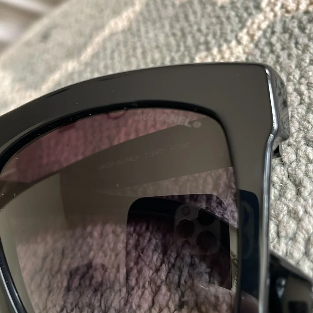 CHANEL 100% authentic